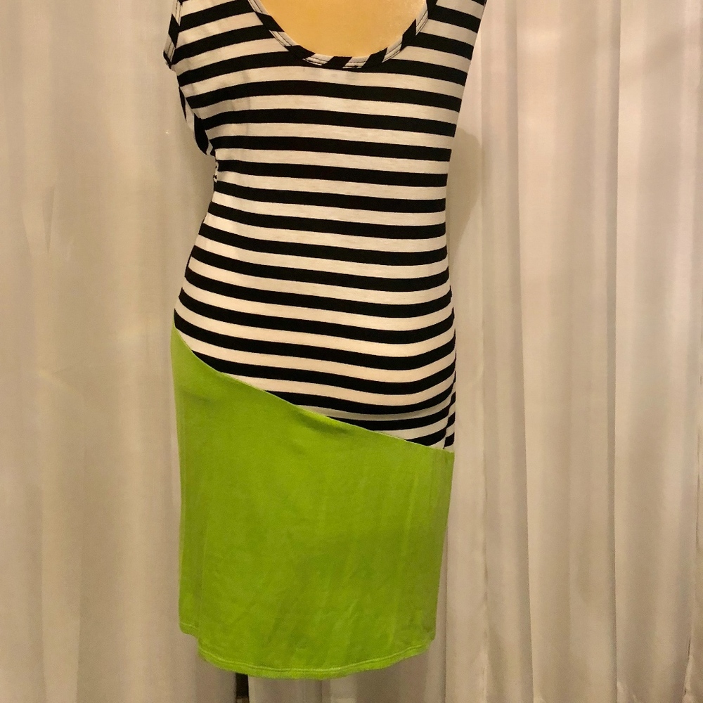 Dress - Picture 7 of 7